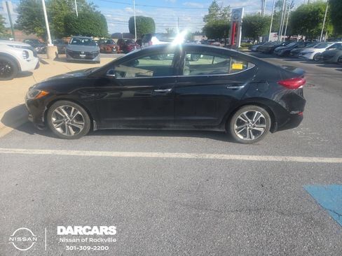 Used 2017 Hyundai Elantra Limited w/ Limited Tech Package 04 FWD image 1