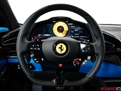 Used 2026 Ferrari Purosangue AWD/4WD image 38