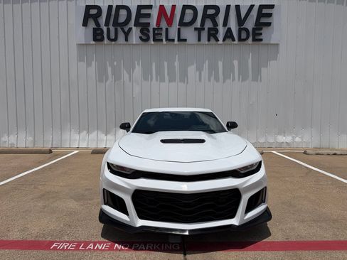 Used 2022 Chevrolet Camaro SS RWD image 10