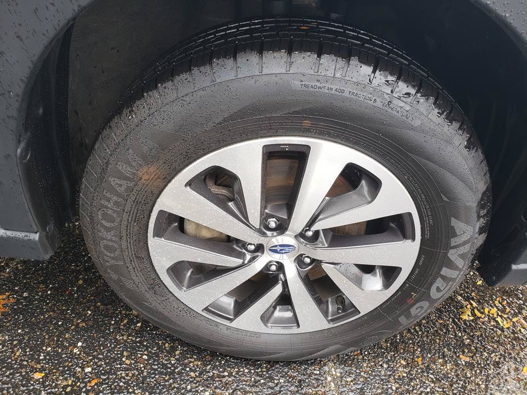 Used 2025 Subaru Outback Premium AWD/4WD image 27