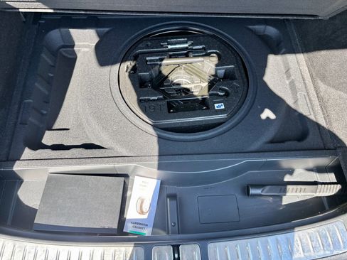 Used 2023 Genesis GV70 2.5T w/ Advanced Package AWD/4WD image 42