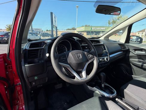 Used 2020 Honda Fit LX image 9