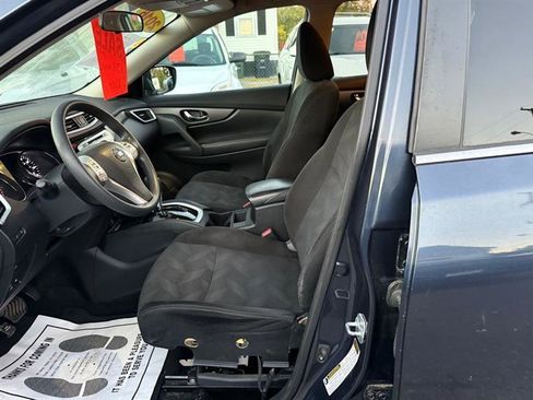 Used 2016 Nissan Rogue SV w/ SV Moonroof Package image 11