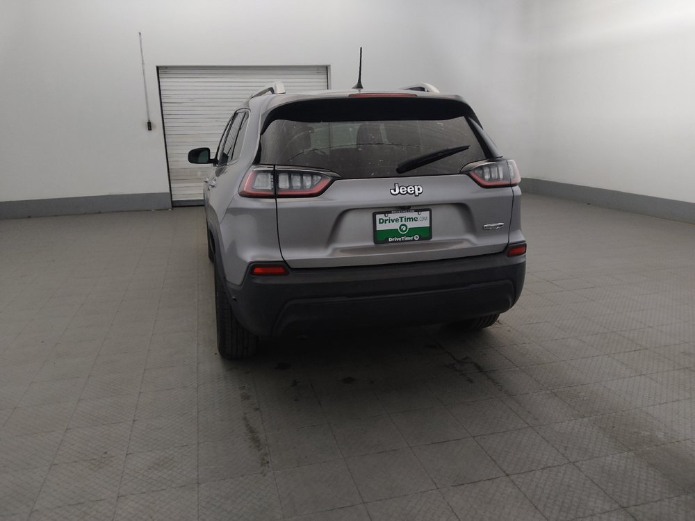 Used 2020 Jeep Cherokee Latitude Plus w/ Cold Weather Group FWD image 6