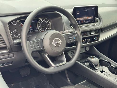 Used 2024 Nissan Rogue SV image 21