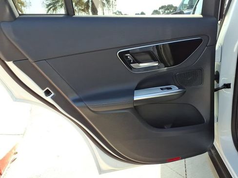 Certified 2025 Mercedes-Benz GLC 350e 4MATIC image 17