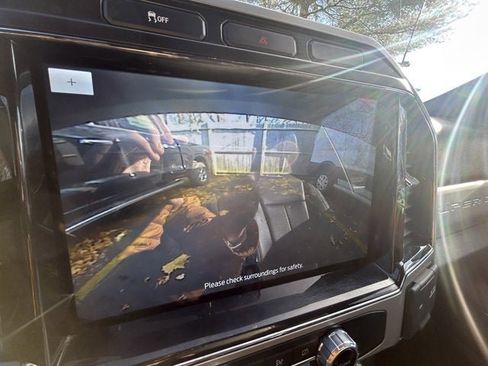 Used 2022 Ford F350 Lariat w/ Lariat Value Package image 15