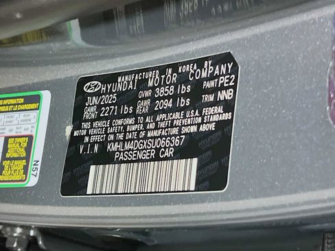 Certified 2025 Hyundai Elantra Sport FWD image 30