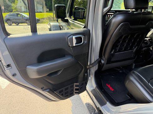 Used 2023 Jeep Wrangler Unlimited Rubicon 392 w/ Dual Top Group AWD/4WD image 13