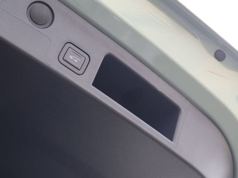 New 2026 Chevrolet Equinox ACTIV w/ Convenience Package III image 48