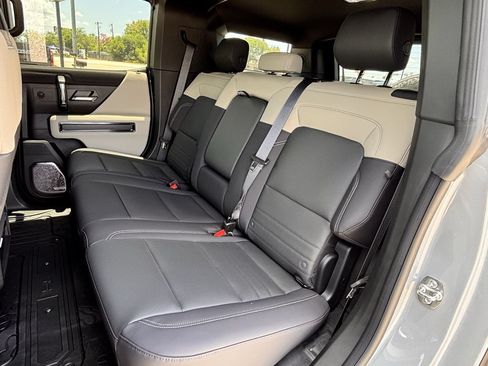 New 2026 GMC Hummer EV SUV AWD/4WD image 18