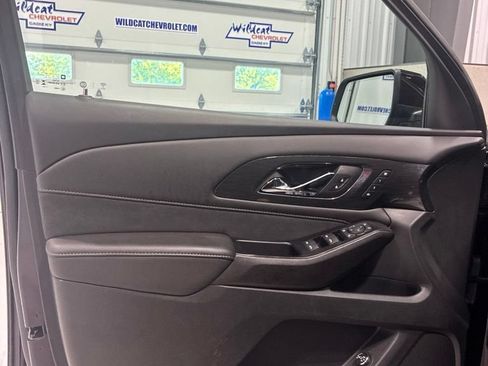 Used 2023 Chevrolet Traverse High Country w/ LPO, Floor Liner Package AWD/4WD image 16
