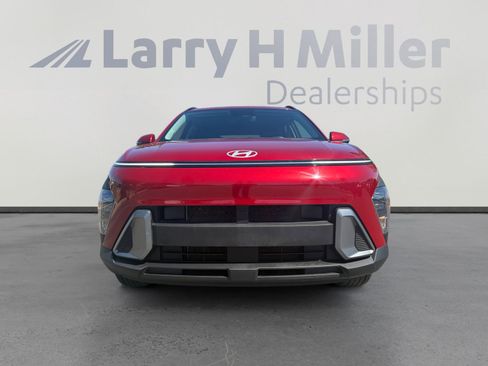 Used 2025 Hyundai Kona SEL AWD/4WD image 8