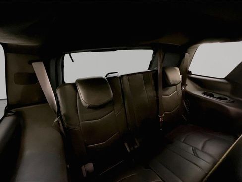 Used 2017 Cadillac Escalade Platinum AWD/4WD image 27