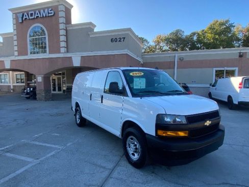 Used 2019 Chevrolet Express 2500 image 1