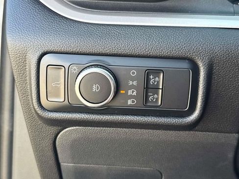 Used 2023 Ford Explorer XLT w/ Equipment Group 202A image 21