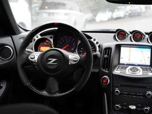 Used 2016 Nissan 370Z Coupe image 51