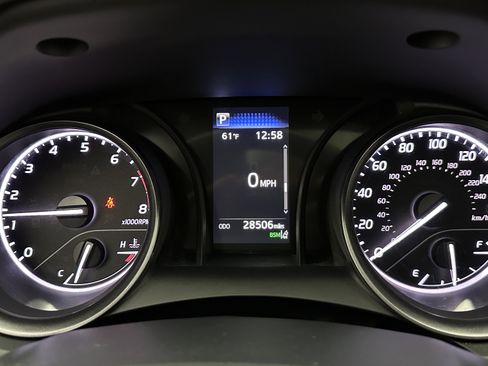 Used 2024 Toyota Camry SE w/ Convenience Package FWD image 21
