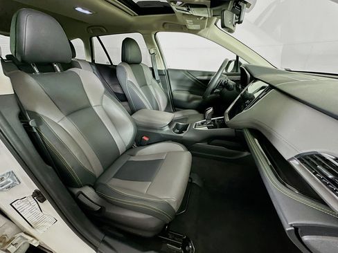 Used 2025 Subaru Outback Onyx Edition image 31