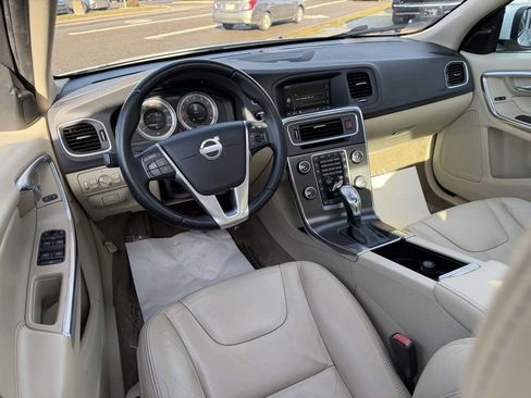 Used 2013 Volvo S60 T5 image 12