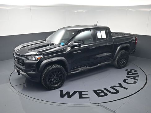 Certified 2024 Chevrolet Colorado Trail Boss w/ Advanced Trailering Package image 27