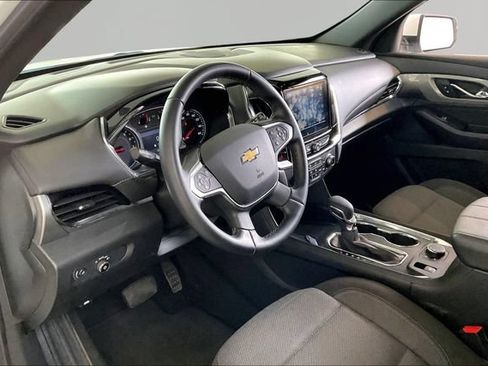 Used 2023 Chevrolet Traverse LT FWD image 12