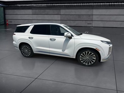 Used 2024 Hyundai Palisade Calligraphy FWD image 9