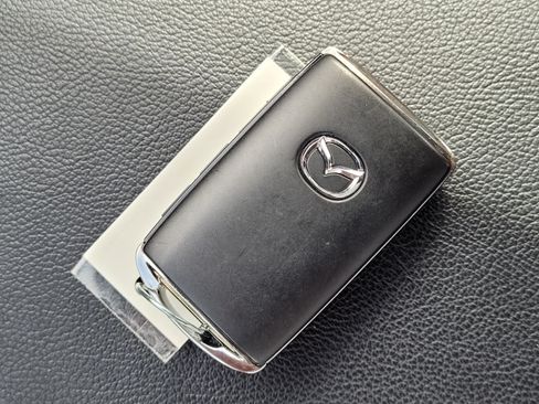 Used 2023 MAZDA MAZDA3 s FWD image 11