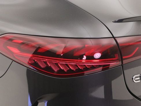 Certified 2023 Mercedes-Benz EQS 580 580 image 21