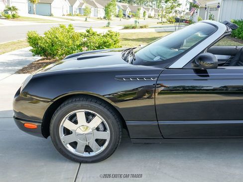 Used 2002 Ford Thunderbird Deluxe RWD image 4