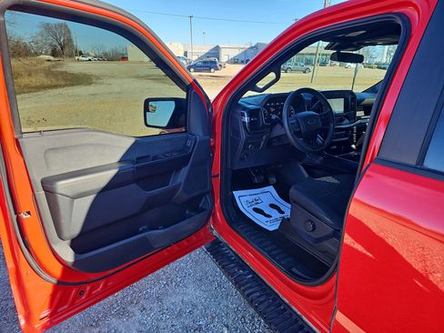 Used 2022 Ford F150 XL w/ STX Appearance Package image 18