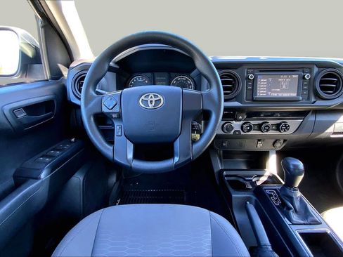 Used 2016 Toyota Tacoma SR w/ Towing Package AWD/4WD image 6