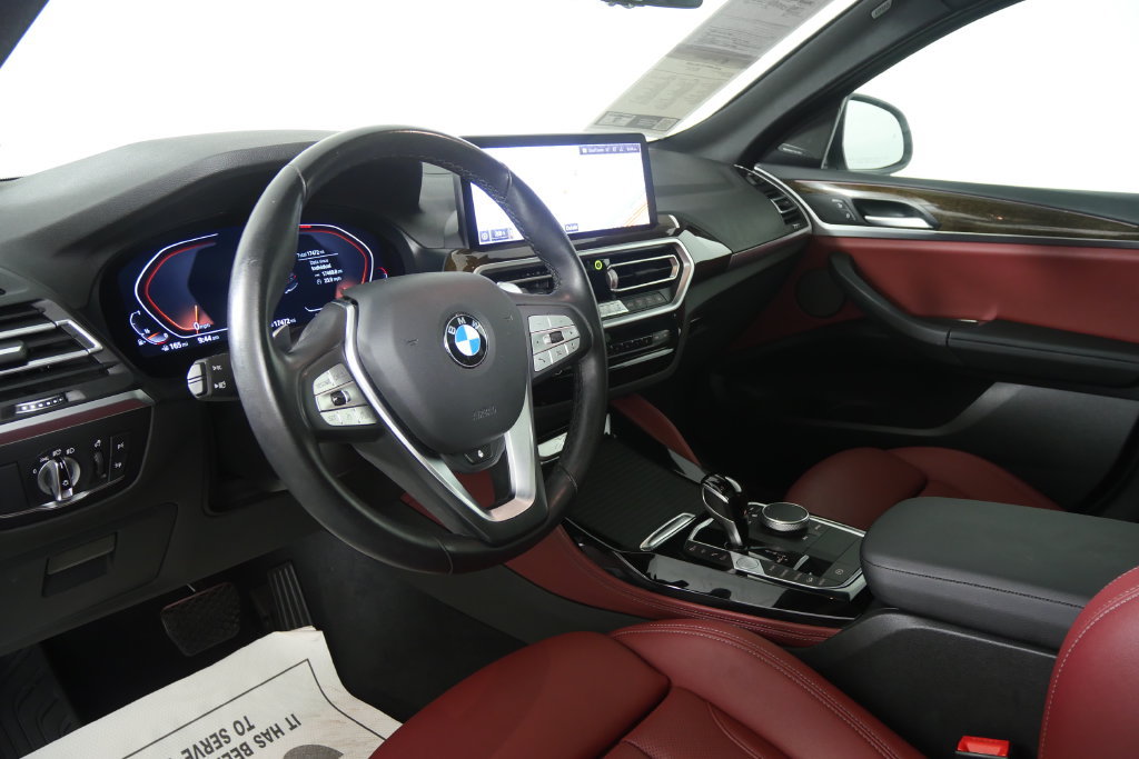 Certified 2025 BMW X4 xDrive30i w/ Premium Package AWD/4WD image 13