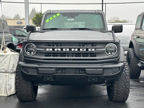 New 2025 Ford Bronco 4-Door image 3