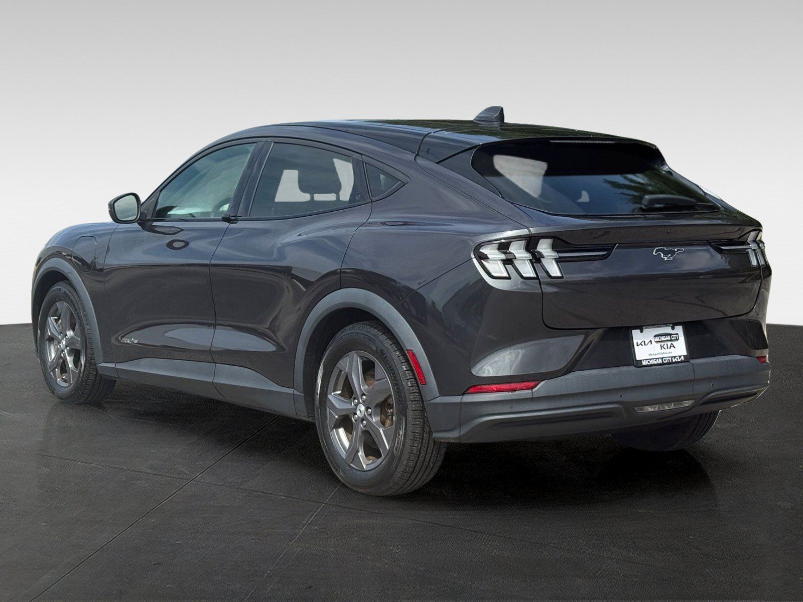 Used 2022 Ford Mustang Mach-E Select RWD image 7