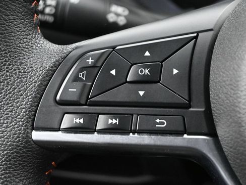 Used 2024 Nissan Kicks SR FWD image 6