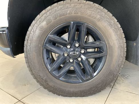 Used 2019 Chevrolet Silverado 1500 Custom Trail Boss w/ Custom Convenience Package AWD/4WD image 20