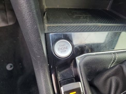 Used 2024 Volkswagen Taos SE image 24