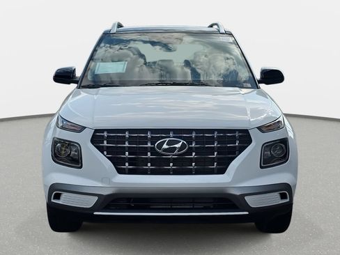 New 2026 Hyundai Venue SEL FWD image 2