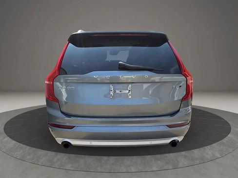Used 2018 Volvo XC90 T5 Momentum w/ Convenience Package AWD/4WD image 6