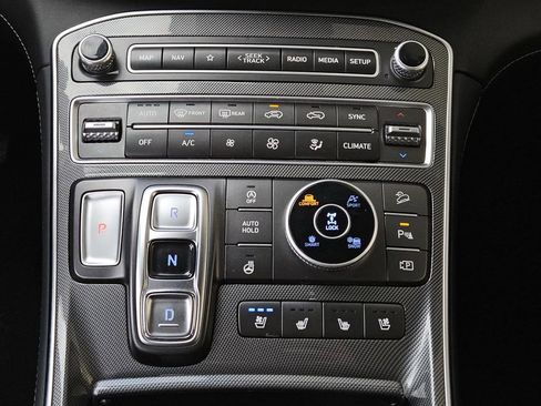 Used 2023 Hyundai Santa Fe Limited image 14