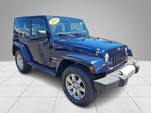 Used 2013 Jeep Wrangler Sahara w/ Connectivity Group AWD/4WD image 4