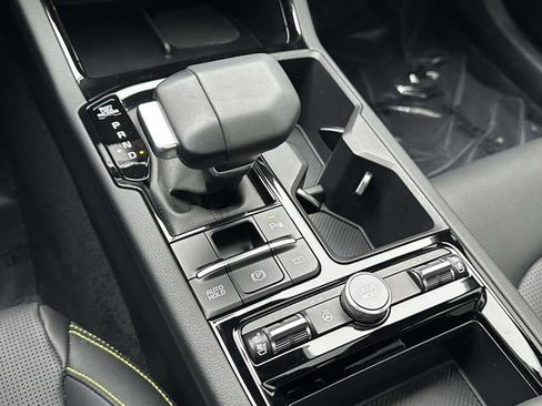 Used 2025 Kia K5 GT w/ GT1 Package image 38