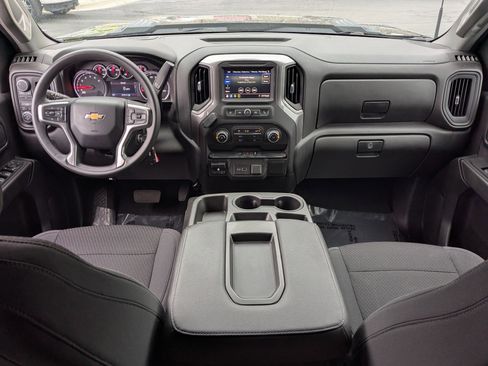 Used 2022 Chevrolet Silverado 2500 Custom w/ Custom Value Package image 29