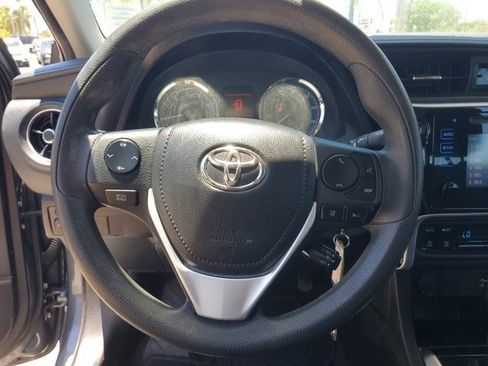 Used 2019 Toyota Corolla LE FWD image 29