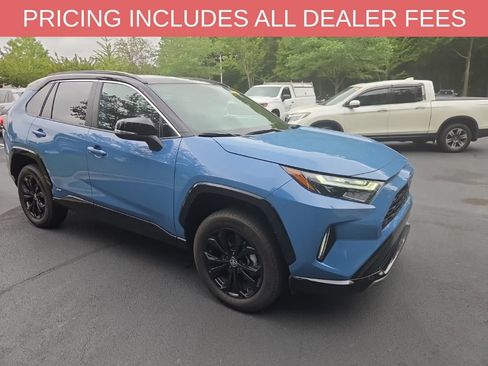 Used 2023 Toyota RAV4 XSE AWD/4WD image 12