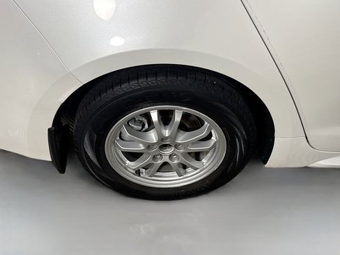 Used 2022 Toyota Corolla LE image 33