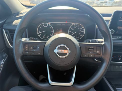 Certified 2024 Nissan Rogue S FWD image 17