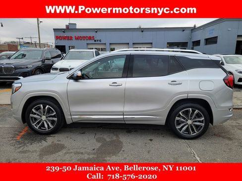 Used 2020 GMC Terrain Denali w/ Denali Premium Package image 3