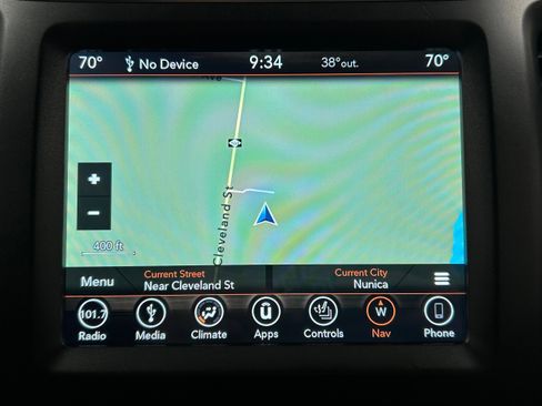 Used 2019 Jeep Cherokee Trailhawk image 9